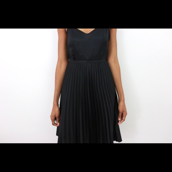 Das Accordion Skirt - Picture 2 of 8